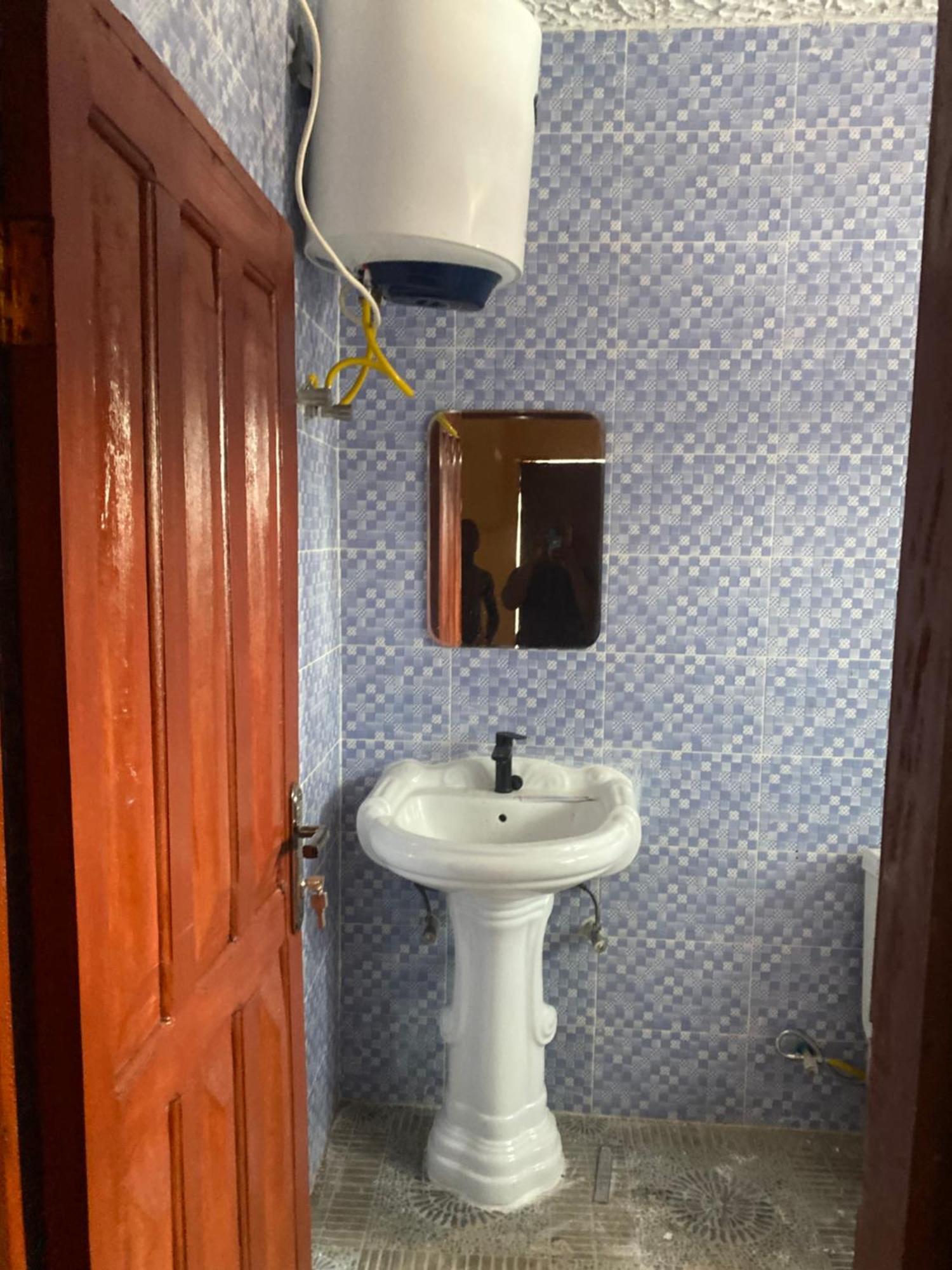 Debora Guest House Freetown Extérieur photo