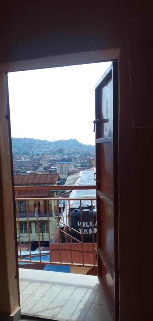 Debora Guest House Freetown Extérieur photo