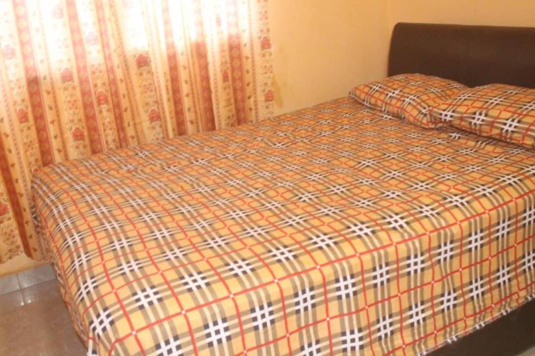 Debora Guest House Freetown Extérieur photo